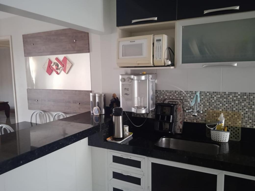 Apartamento A 50M Da Praia Do Forte カボ・フリオ エクステリア 写真
